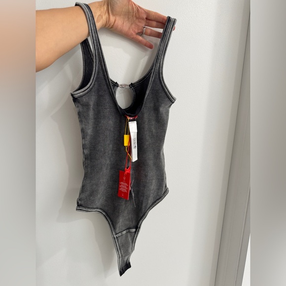 Diesel Ufby-D-Oval-Cotton-Rib-Bodysuit Gray Bodysuit with Keyhole Cutout - Picture 4 of 5